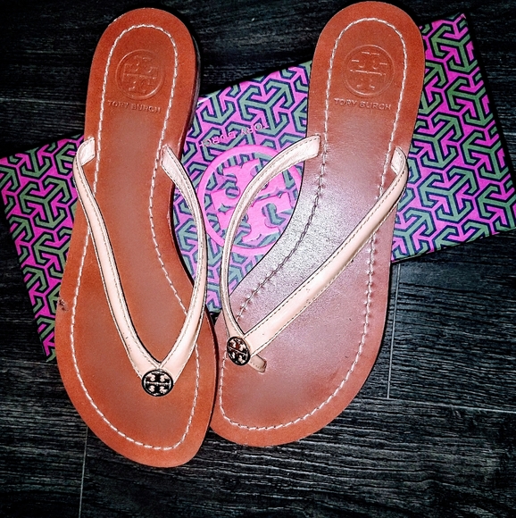 Tory Burch Shoes - AUTHENTIC TORY BURCH TERRA SADDLE THONG FLIP FLOPS SIZE 6